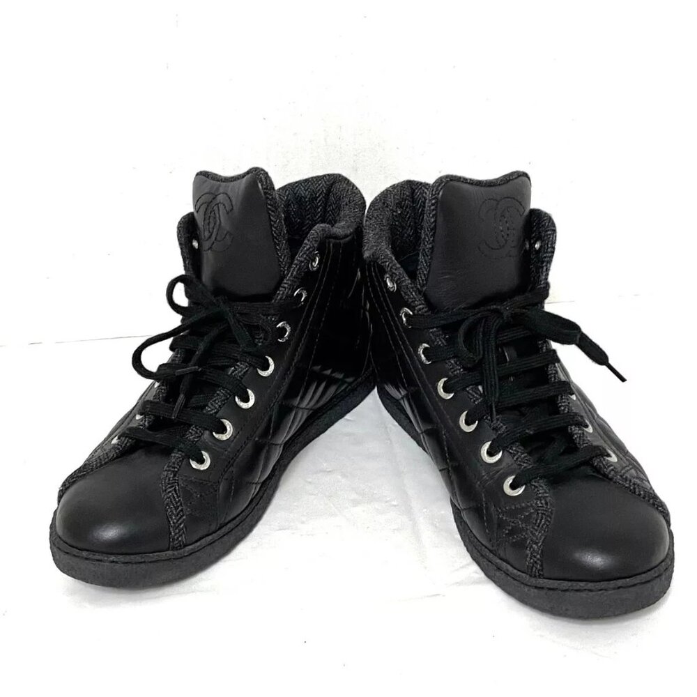 100% Authentic CHANEL Black Lambskin Wool Women's Sneakers 702-10824 - Picture 2 of 6